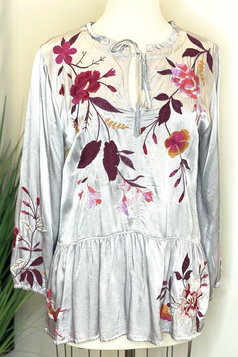 Johnny Was Workshop Style W16523 Silver Mirabel Peplum Field Embroidered Blouse Boho Chic